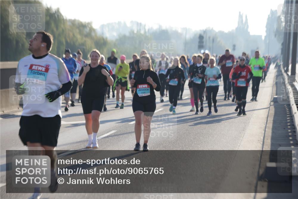03.10.2025 - Köhlbrandbrückenlauf Jannik Wohlers http://msf.ph/oto/9065765 03.10.2025 09:26:47 Position 3 2619, 3098 meine-sportfotos.de