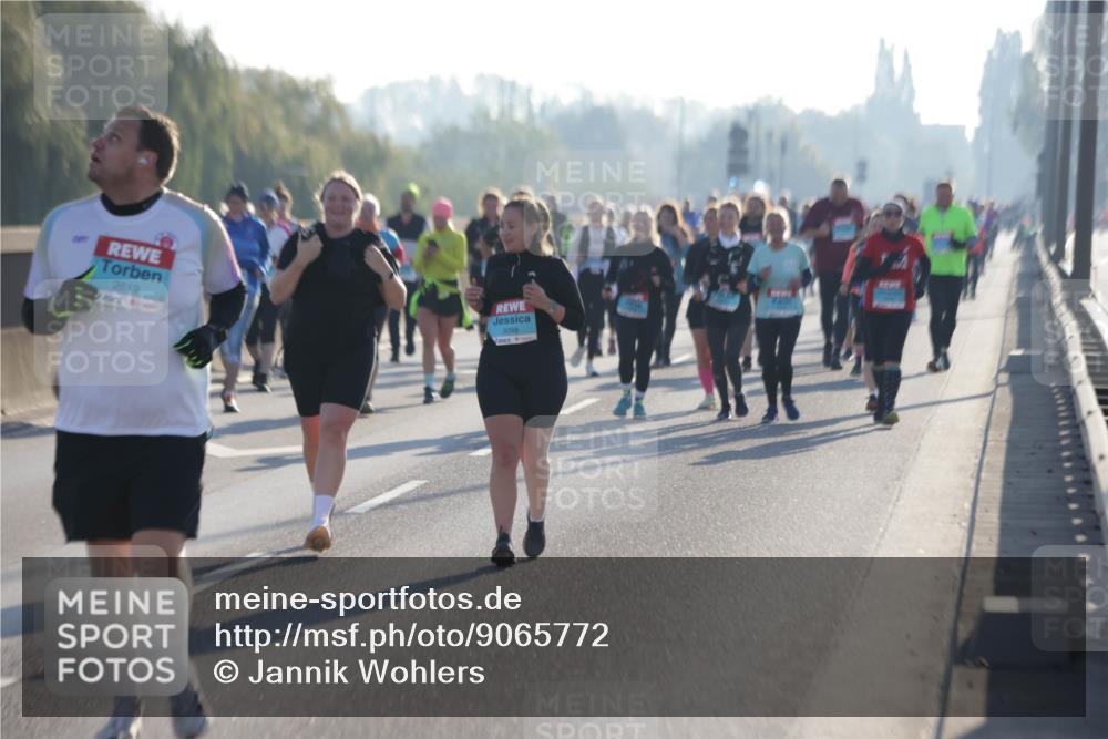03.10.2025 - Köhlbrandbrückenlauf Jannik Wohlers http://msf.ph/oto/9065772 03.10.2025 09:26:48 Position 3 2619, 3098 meine-sportfotos.de