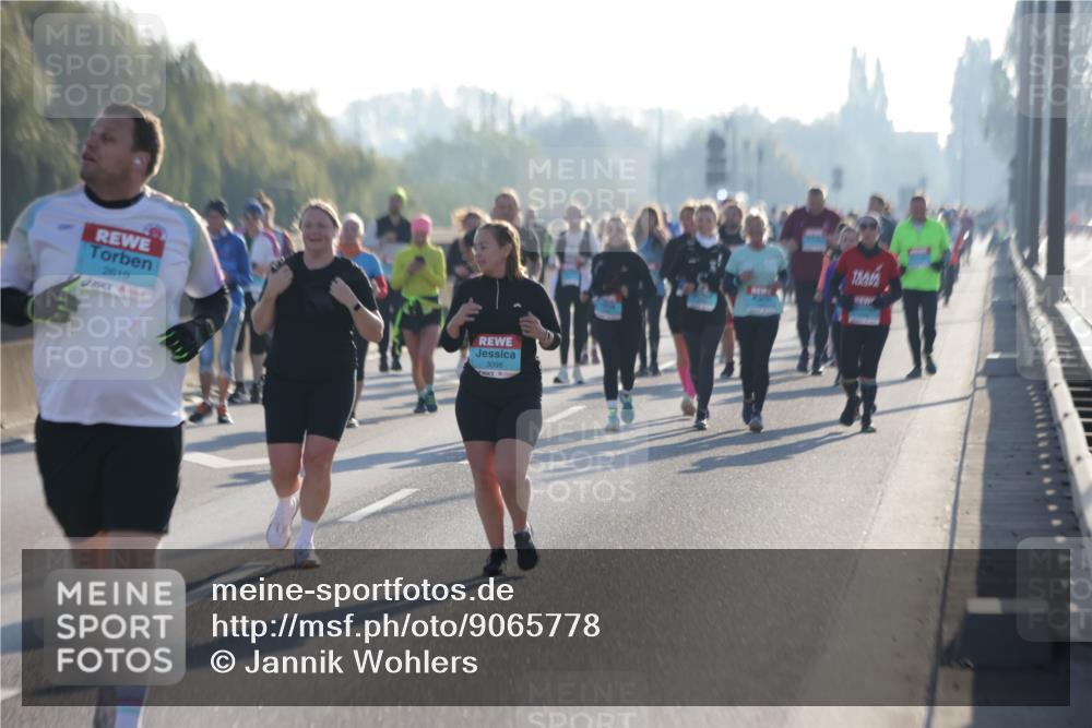 03.10.2025 - Köhlbrandbrückenlauf Jannik Wohlers http://msf.ph/oto/9065778 03.10.2025 09:26:48 Position 3 2619, 3098 meine-sportfotos.de