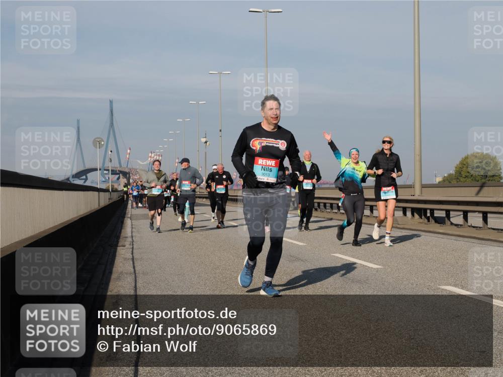 03.10.2025 - Köhlbrandbrückenlauf Fabian Wolf http://msf.ph/oto/9065869 03.10.2025 10:08:56 Position 3 3013 meine-sportfotos.de