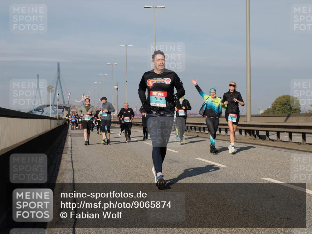 03.10.2025 - Köhlbrandbrückenlauf Fabian Wolf http://msf.ph/oto/9065874 03.10.2025 10:08:56 Position 3 3013 meine-sportfotos.de
