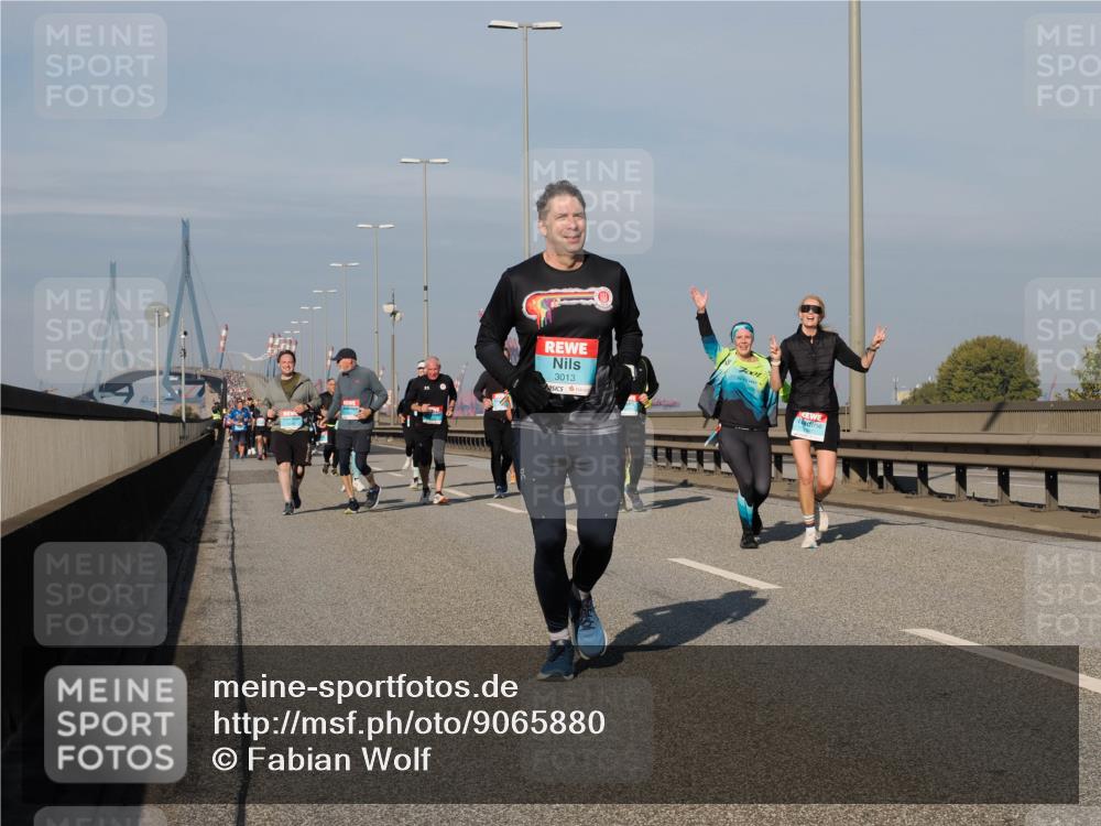 03.10.2025 - Köhlbrandbrückenlauf Fabian Wolf http://msf.ph/oto/9065880 03.10.2025 10:08:56 Position 3 3013 meine-sportfotos.de