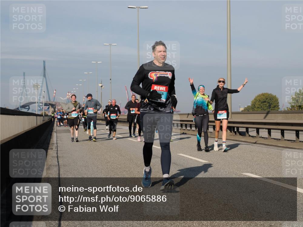03.10.2025 - Köhlbrandbrückenlauf Fabian Wolf http://msf.ph/oto/9065886 03.10.2025 10:08:56 Position 3  meine-sportfotos.de