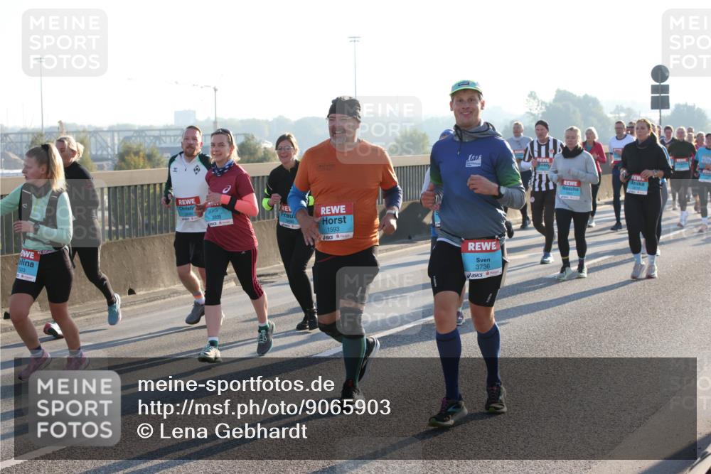 03.10.2025 - Köhlbrandbrückenlauf Lena Gebhardt http://msf.ph/oto/9065903 03.10.2025 09:22:50 Position 1 1503, 3839, 1593, 3736 meine-sportfotos.de
