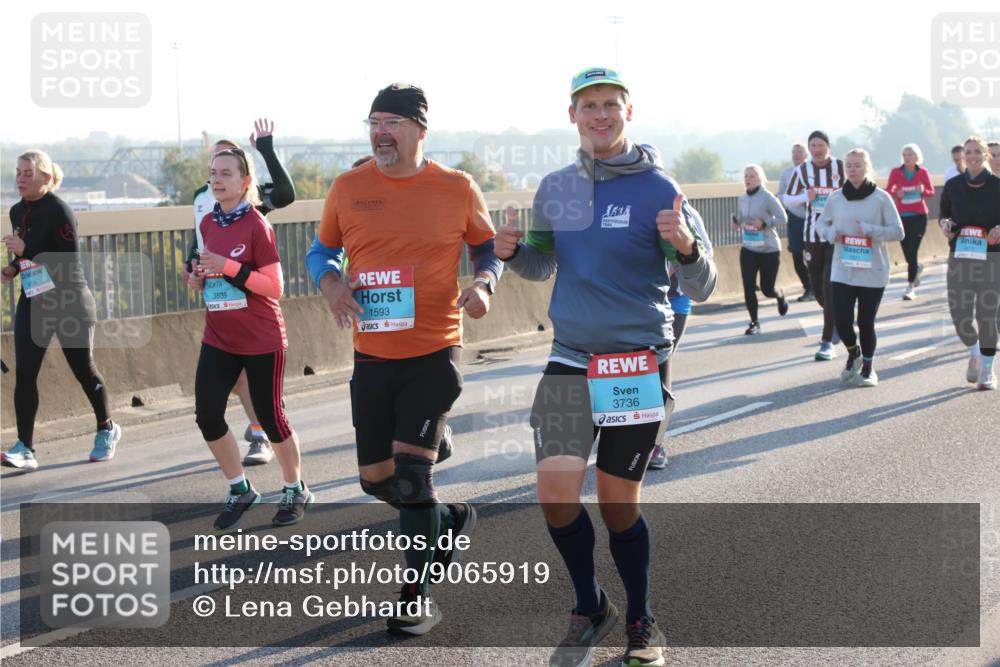 03.10.2025 - Köhlbrandbrückenlauf Lena Gebhardt http://msf.ph/oto/9065919 03.10.2025 09:22:51 Position 1 1414, 3839, 1593, 3736 meine-sportfotos.de