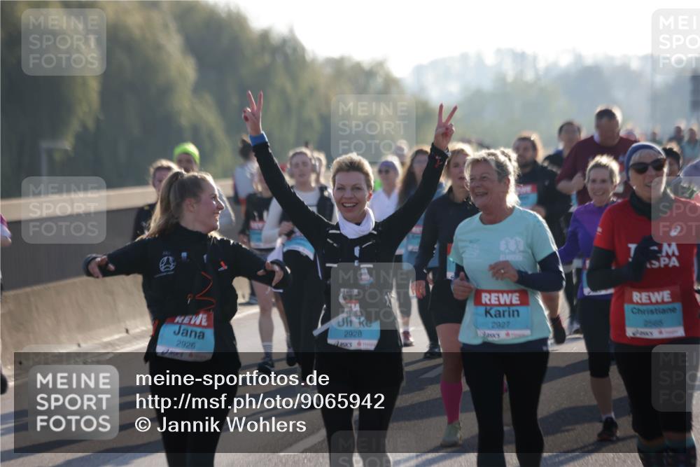 03.10.2025 - Köhlbrandbrückenlauf Jannik Wohlers http://msf.ph/oto/9065942 03.10.2025 09:26:58 Position 3 2926, 2928, 2927, 2565 meine-sportfotos.de