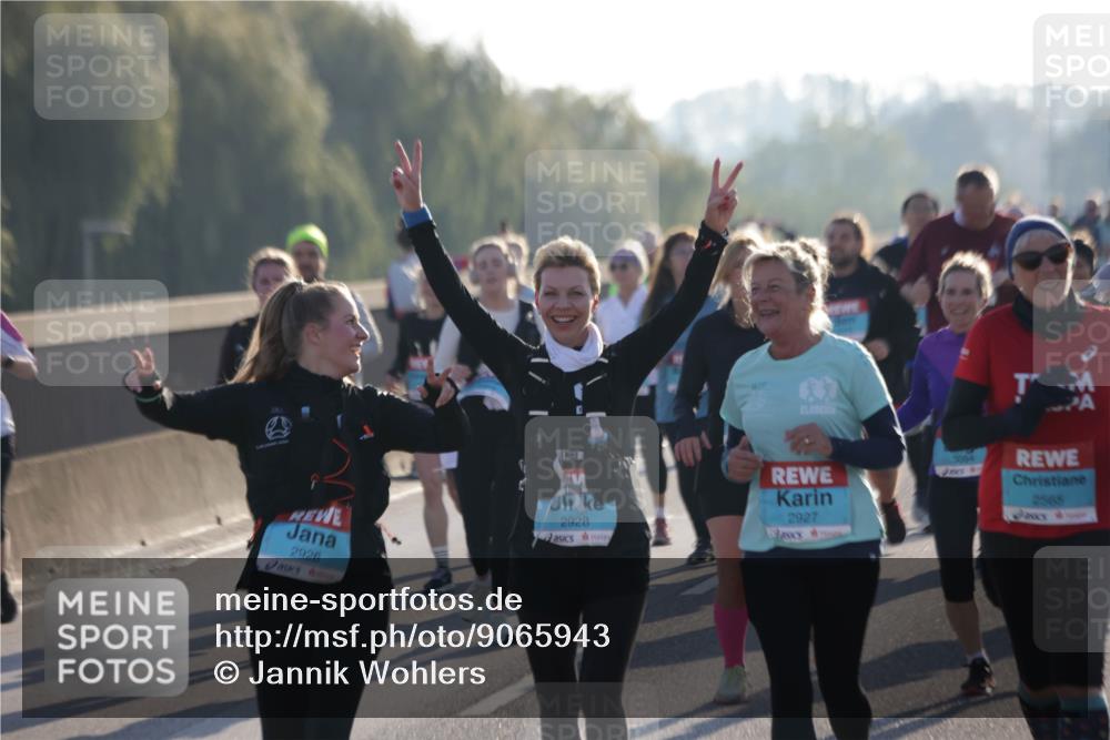 03.10.2025 - Köhlbrandbrückenlauf Jannik Wohlers http://msf.ph/oto/9065943 03.10.2025 09:26:58 Position 3 2926, 2928, 2927, 3094, 2565 meine-sportfotos.de