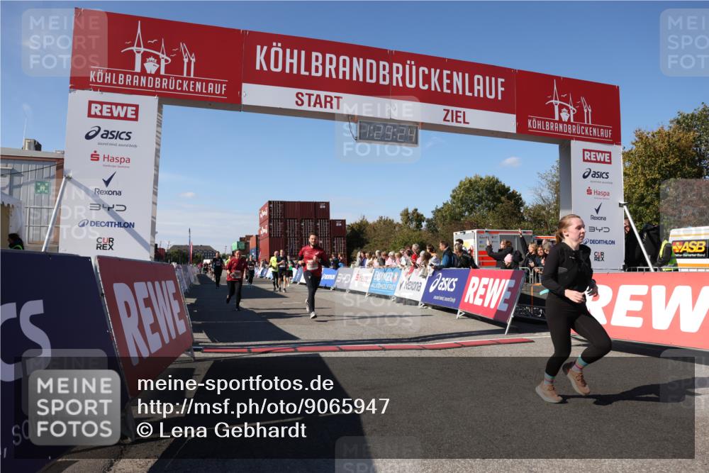 03.10.2025 - Köhlbrandbrückenlauf Lena Gebhardt http://msf.ph/oto/9065947 03.10.2025 13:29:25 Ziel 4960, 5340, 5342, 5344, 5366, 5470, 5514, 5601, 5954, 6063, 6118, 6156, 6309, 6334, 6335, 6336, 6351 meine-sportfotos.de