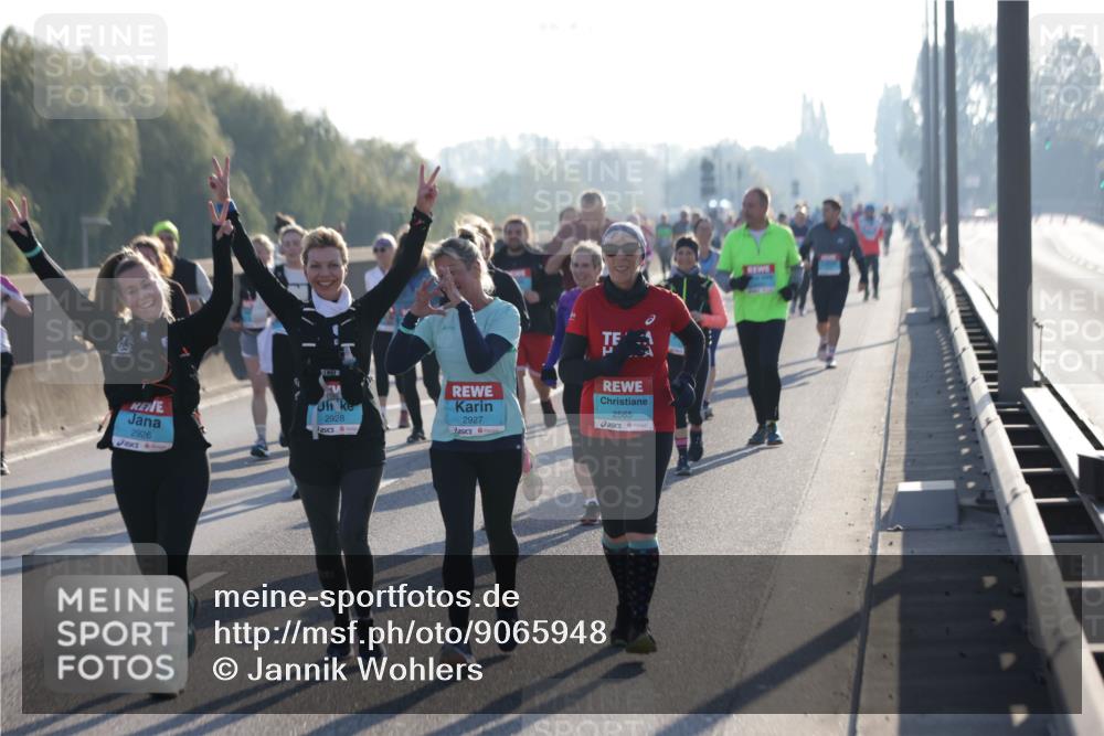 03.10.2025 - Köhlbrandbrückenlauf Jannik Wohlers http://msf.ph/oto/9065948 03.10.2025 09:26:58 Position 3 2926, 2928, 2927, 2565 meine-sportfotos.de