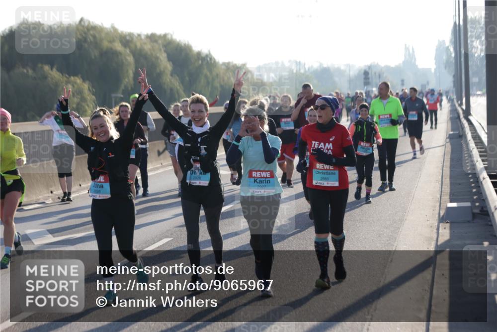 03.10.2025 - Köhlbrandbrückenlauf Jannik Wohlers http://msf.ph/oto/9065967 03.10.2025 09:26:59 Position 3 2926, 2928, 2927, 2565 meine-sportfotos.de