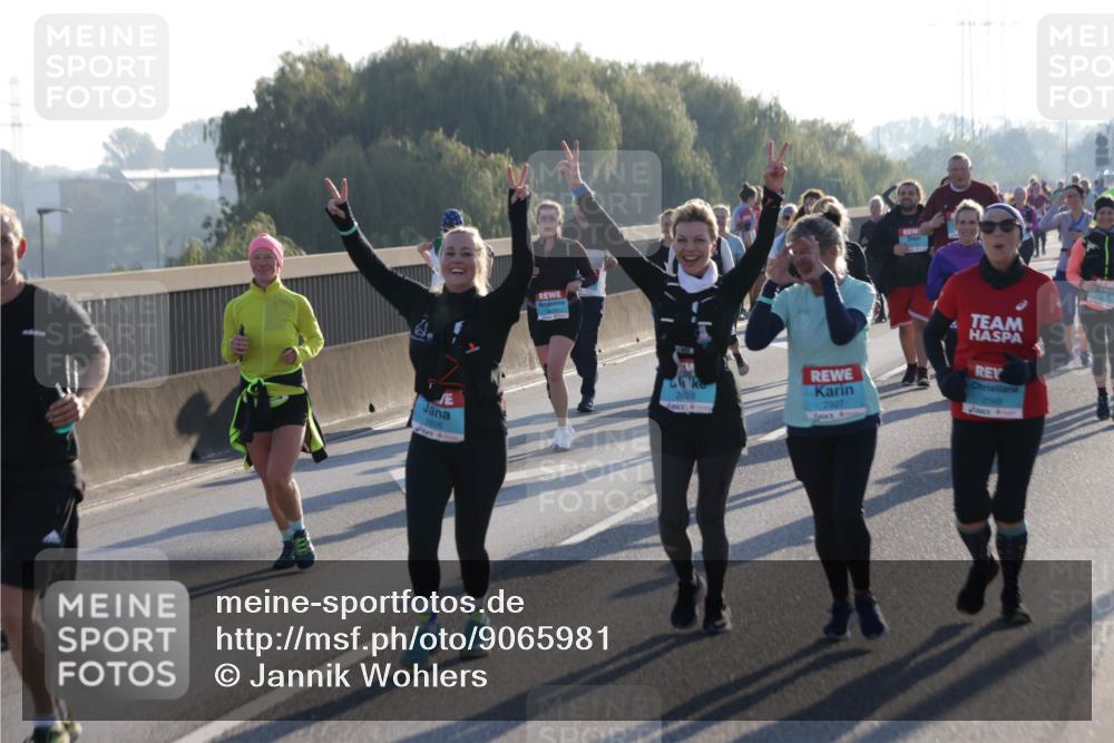 03.10.2025 - Köhlbrandbrückenlauf Jannik Wohlers http://msf.ph/oto/9065981 03.10.2025 09:26:59 Position 3 2926, 2928, 2927, 2565 meine-sportfotos.de