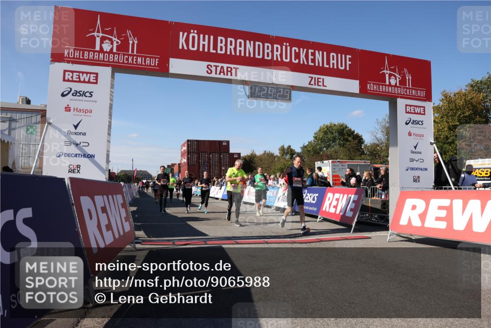03.10.2025 - Köhlbrandbrückenlauf Lena Gebhardt http://msf.ph/oto/9065988 03.10.2025 13:29:29 Ziel 5340, 5366, 5470, 5514, 5601, 6156, 6334, 6335, 6336, 6351, 6387, 6539, 6543, 6554, 6555 meine-sportfotos.de