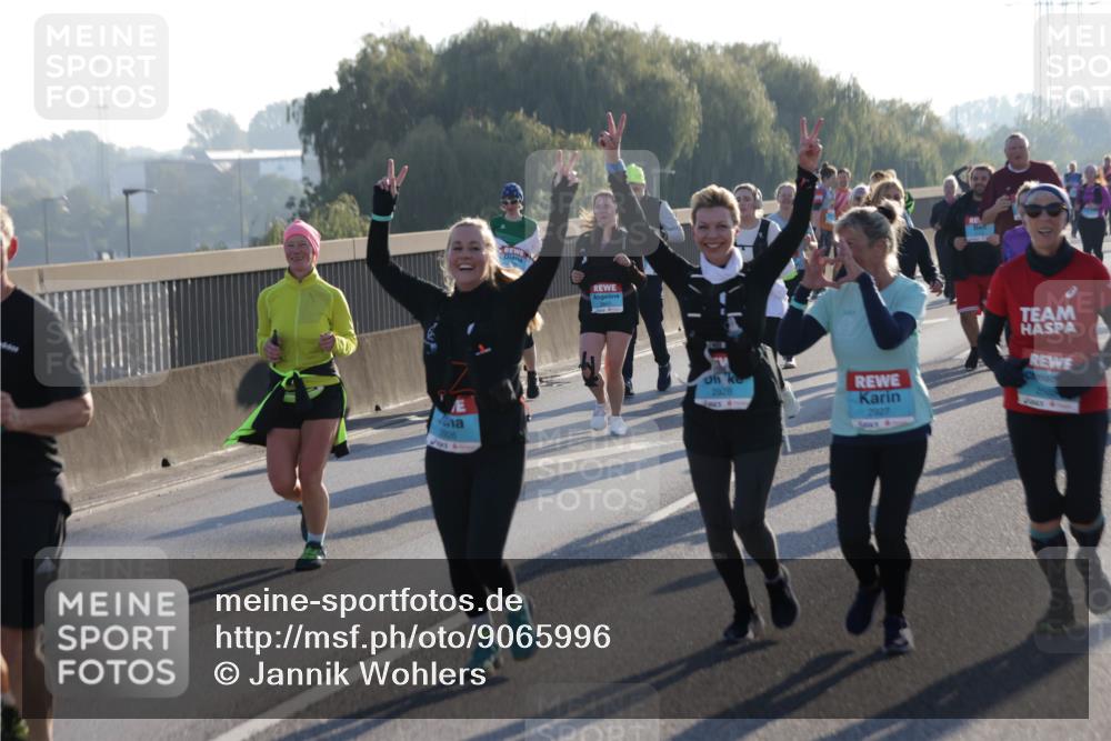 03.10.2025 - Köhlbrandbrückenlauf Jannik Wohlers http://msf.ph/oto/9065996 03.10.2025 09:27:00 Position 3 826, 2928, 2927, 4 meine-sportfotos.de