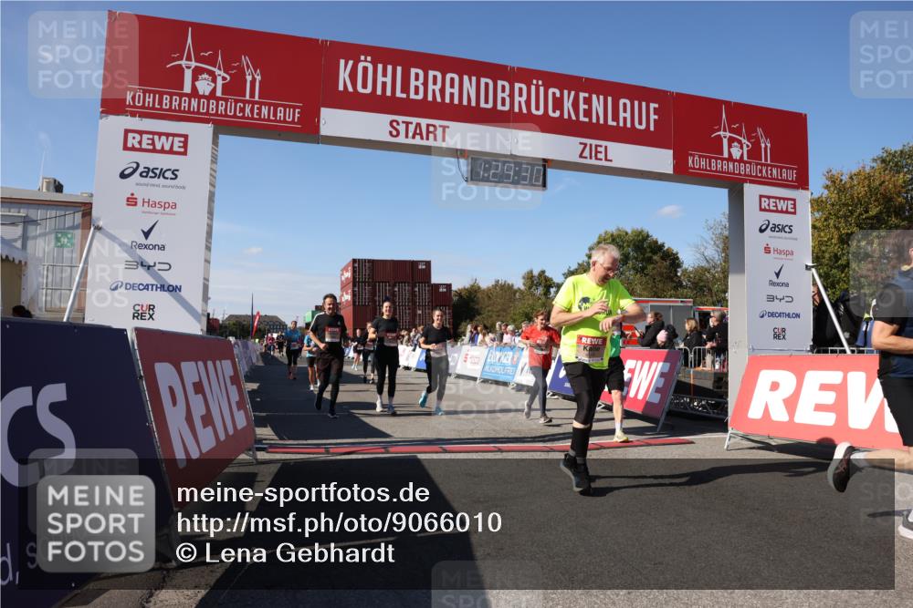03.10.2025 - Köhlbrandbrückenlauf Lena Gebhardt http://msf.ph/oto/9066010 03.10.2025 13:29:31 Ziel 5340, 5366, 5470, 5482, 5514, 5601, 6156, 6334, 6335, 6336, 6351, 6387, 6439, 6539, 6543, 6554, 6555 meine-sportfotos.de