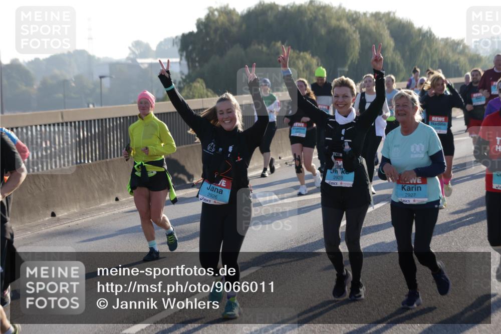 03.10.2025 - Köhlbrandbrückenlauf Jannik Wohlers http://msf.ph/oto/9066011 03.10.2025 09:27:00 Position 3 2926, 2928, 2927 meine-sportfotos.de