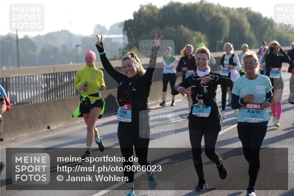 03.10.2025 - Köhlbrandbrückenlauf Jannik Wohlers http://msf.ph/oto/9066023 03.10.2025 09:27:00 Position 3 2926, 2928, 2927 meine-sportfotos.de