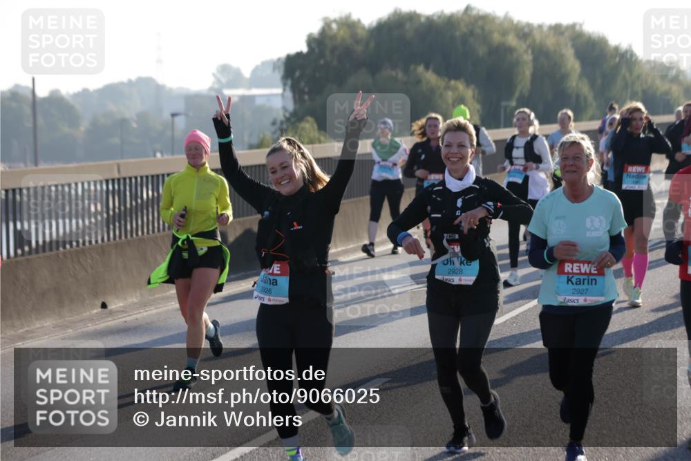 03.10.2025 - Köhlbrandbrückenlauf Jannik Wohlers http://msf.ph/oto/9066025 03.10.2025 09:27:00 Position 3 2926, 2928, 2927 meine-sportfotos.de