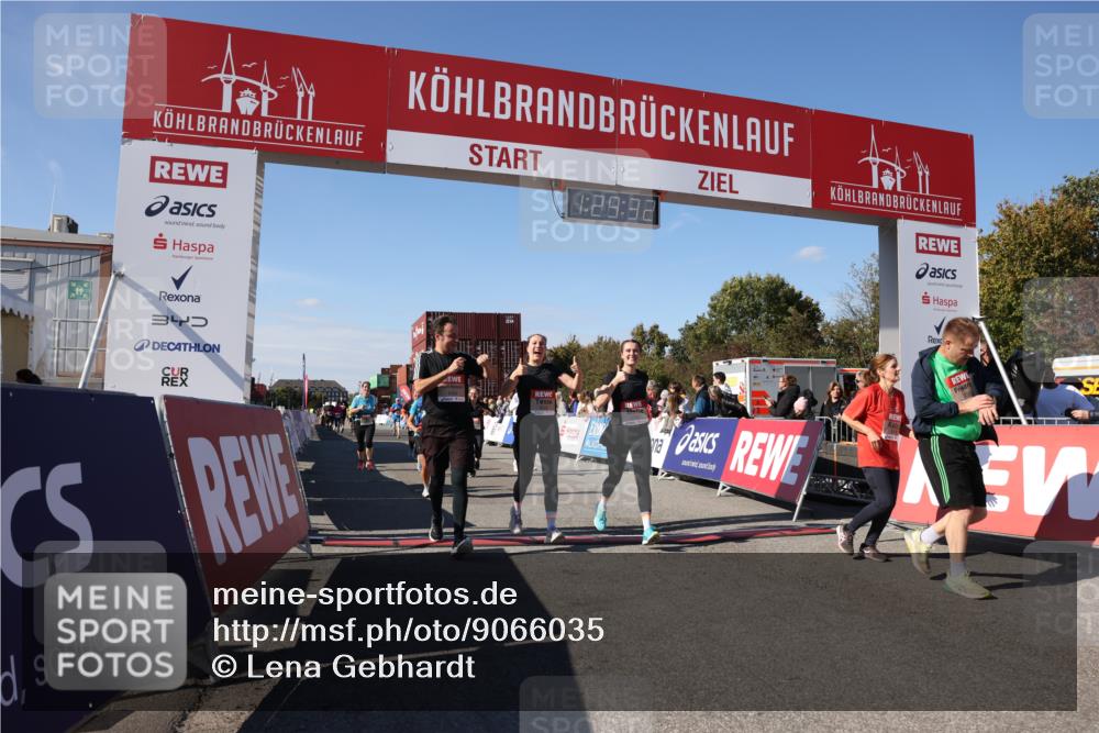 03.10.2025 - Köhlbrandbrückenlauf Lena Gebhardt http://msf.ph/oto/9066035 03.10.2025 13:29:32 Ziel 5340, 5366, 5470, 5482, 5514, 5601, 6156, 6334, 6335, 6336, 6351, 6387, 6439, 6539, 6543, 6554, 6555 meine-sportfotos.de