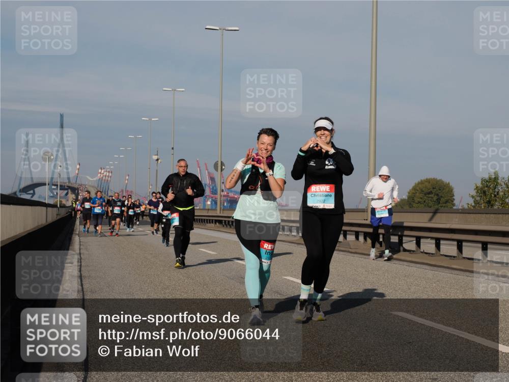 03.10.2025 - Köhlbrandbrückenlauf Fabian Wolf http://msf.ph/oto/9066044 03.10.2025 10:09:06 Position 3 217, 2922 meine-sportfotos.de