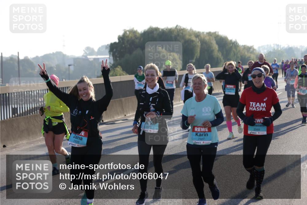 03.10.2025 - Köhlbrandbrückenlauf Jannik Wohlers http://msf.ph/oto/9066047 03.10.2025 09:27:01 Position 3 2926, 2565, 2928, 2927 meine-sportfotos.de