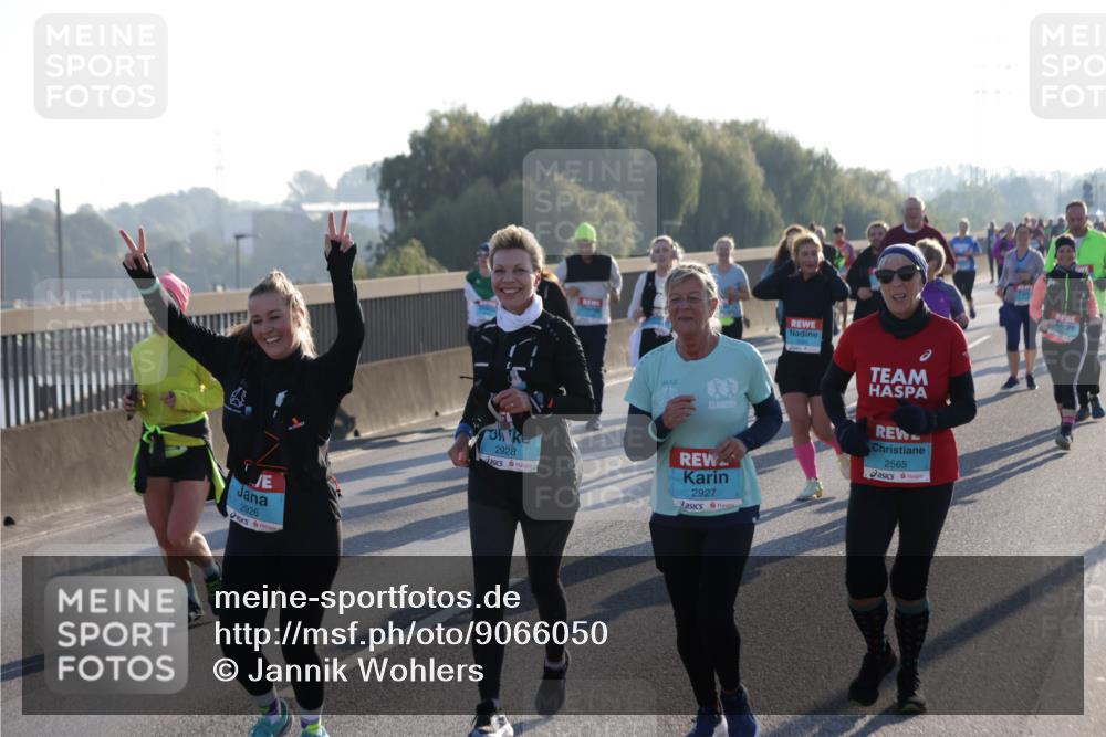 03.10.2025 - Köhlbrandbrückenlauf Jannik Wohlers http://msf.ph/oto/9066050 03.10.2025 09:27:01 Position 3 2926, 2928, 2927, 2565 meine-sportfotos.de