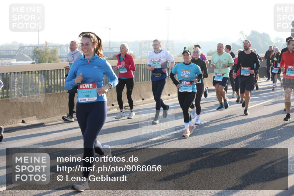 03.10.2025 - Köhlbrandbrückenlauf Lena Gebhardt http://msf.ph/oto/9066056 03.10.2025 09:22:54 Position 1 3788, 1025, 2165, 1903 meine-sportfotos.de