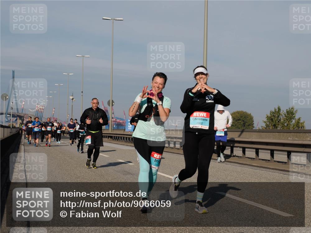 03.10.2025 - Köhlbrandbrückenlauf Fabian Wolf http://msf.ph/oto/9066059 03.10.2025 10:09:07 Position 3 217, 2922 meine-sportfotos.de