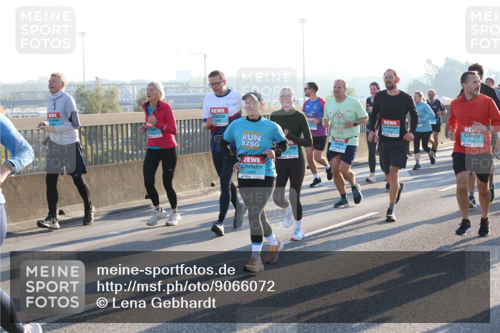 03.10.2025 - Köhlbrandbrückenlauf Lena Gebhardt http://msf.ph/oto/9066072 03.10.2025 09:22:55 Position 1 2853, 3169, 2025, 1761, 1903, 2165 meine-sportfotos.de
