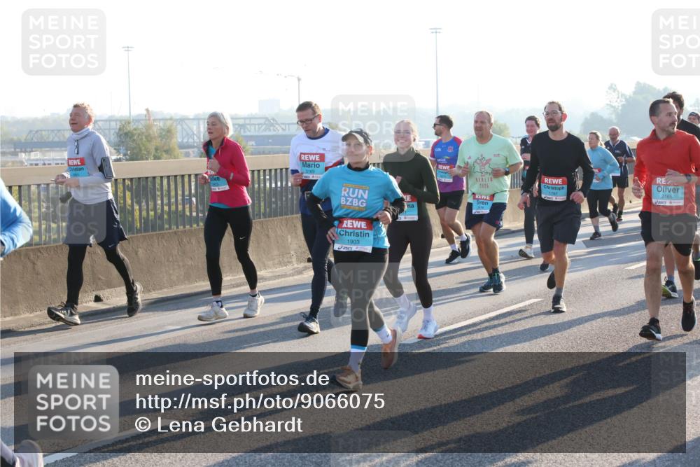 03.10.2025 - Köhlbrandbrückenlauf Lena Gebhardt http://msf.ph/oto/9066075 03.10.2025 09:22:55 Position 1 3169, 2165, 2025, 1797, 316, 1903 meine-sportfotos.de