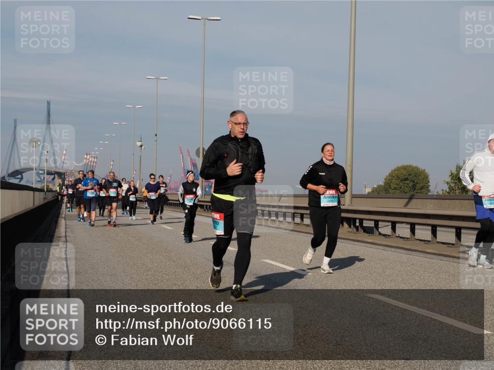 03.10.2025 - Köhlbrandbrückenlauf Fabian Wolf http://msf.ph/oto/9066115 03.10.2025 10:09:10 Position 3 2534 meine-sportfotos.de