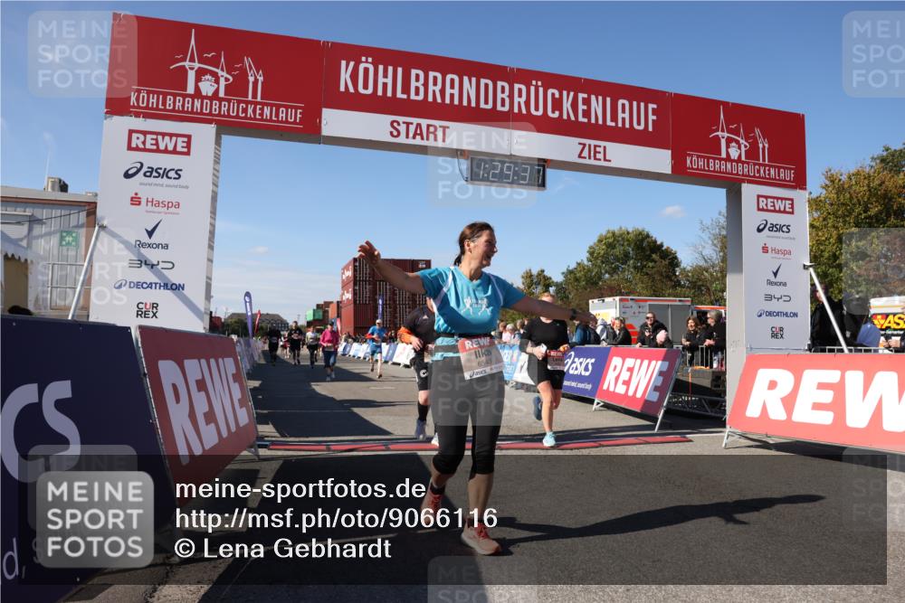 03.10.2025 - Köhlbrandbrückenlauf Lena Gebhardt http://msf.ph/oto/9066116 03.10.2025 13:29:37 Ziel 4629, 4660, 4720, 4733, 5470, 5482, 5601, 6093, 6156, 6215, 6334, 6335, 6336, 6351, 6387, 6439, 6539, 6543, 6554, 6555 meine-sportfotos.de