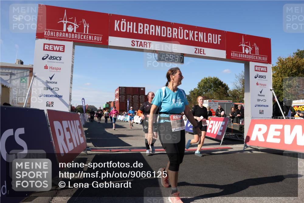 03.10.2025 - Köhlbrandbrückenlauf Lena Gebhardt http://msf.ph/oto/9066125 03.10.2025 13:29:37 Ziel 4629, 4660, 4720, 4733, 5470, 5482, 5601, 6093, 6156, 6215, 6334, 6335, 6336, 6351, 6387, 6439, 6539, 6543, 6554, 6555 meine-sportfotos.de