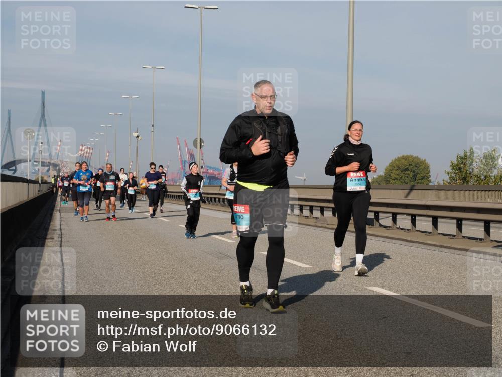 03.10.2025 - Köhlbrandbrückenlauf Fabian Wolf http://msf.ph/oto/9066132 03.10.2025 10:09:10 Position 3 2534 meine-sportfotos.de