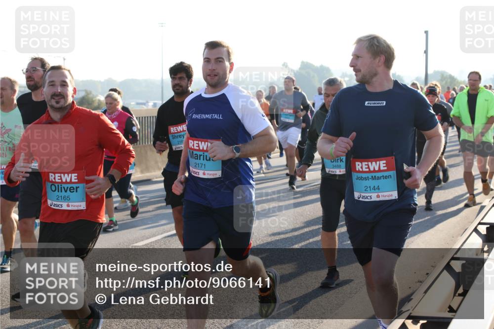 03.10.2025 - Köhlbrandbrückenlauf Lena Gebhardt http://msf.ph/oto/9066141 03.10.2025 09:22:57 Position 1 125, 16, 2165, 216, 2171, 3488, 2144 meine-sportfotos.de