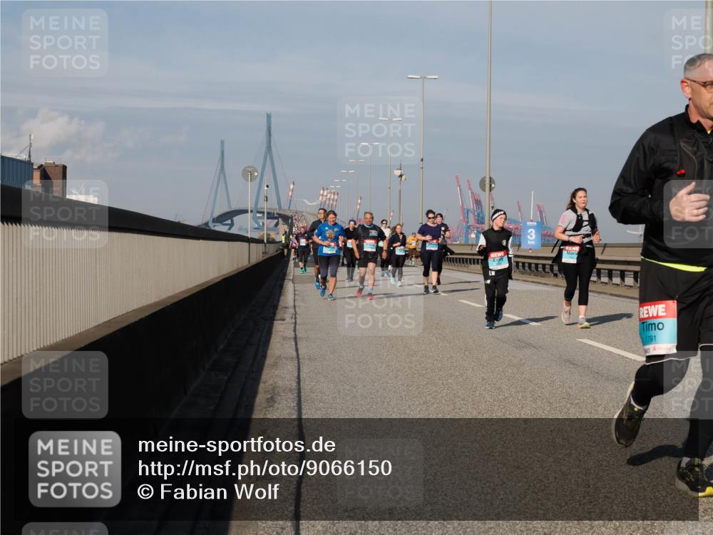 03.10.2025 - Köhlbrandbrückenlauf Fabian Wolf http://msf.ph/oto/9066150 03.10.2025 10:09:11 Position 3 3, 1791, 5 meine-sportfotos.de