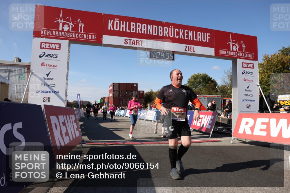 03.10.2025 - Köhlbrandbrückenlauf Lena Gebhardt http://msf.ph/oto/9066154 03.10.2025 13:29:39 Ziel 4629, 4660, 4720, 4733, 5119, 5120, 5470, 5482, 5601, 6093, 6156, 6215, 6334, 6335, 6336, 6351, 6387, 6439, 6539, 6543, 6554, 6555 meine-sportfotos.de