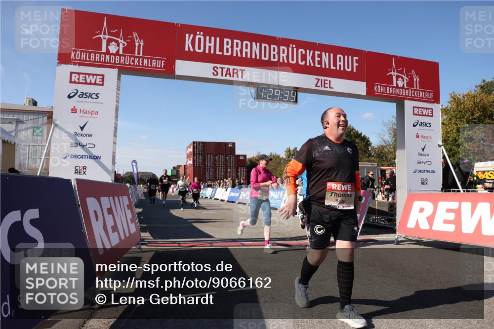 03.10.2025 - Köhlbrandbrückenlauf Lena Gebhardt http://msf.ph/oto/9066162 03.10.2025 13:29:40 Ziel 4629, 4660, 4720, 4733, 5119, 5120, 5470, 5482, 6093, 6215, 6334, 6335, 6336, 6351, 6387, 6439, 6539, 6543, 6554, 6555 meine-sportfotos.de