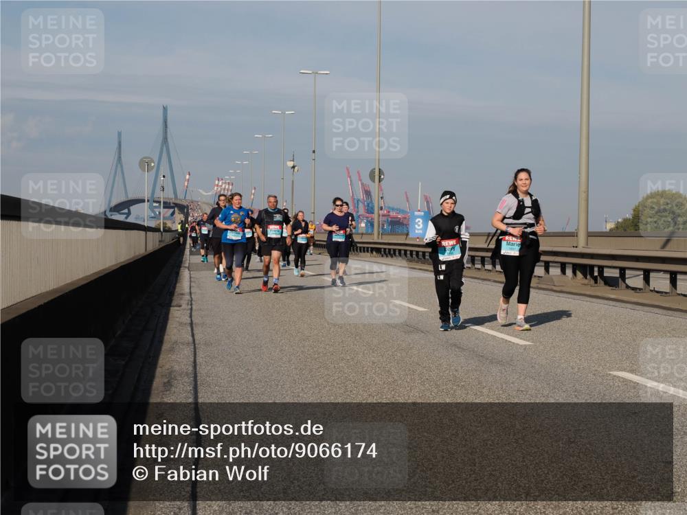 03.10.2025 - Köhlbrandbrückenlauf Fabian Wolf http://msf.ph/oto/9066174 03.10.2025 10:09:13 Position 3  meine-sportfotos.de