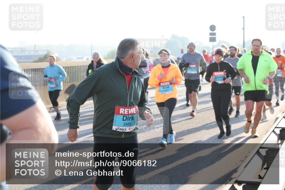 03.10.2025 - Köhlbrandbrückenlauf Lena Gebhardt http://msf.ph/oto/9066182 03.10.2025 09:22:58 Position 1 3488, 1994 meine-sportfotos.de