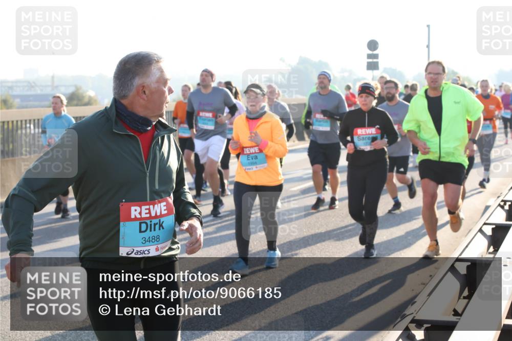 03.10.2025 - Köhlbrandbrückenlauf Lena Gebhardt http://msf.ph/oto/9066185 03.10.2025 09:22:58 Position 1 3488, 1994 meine-sportfotos.de