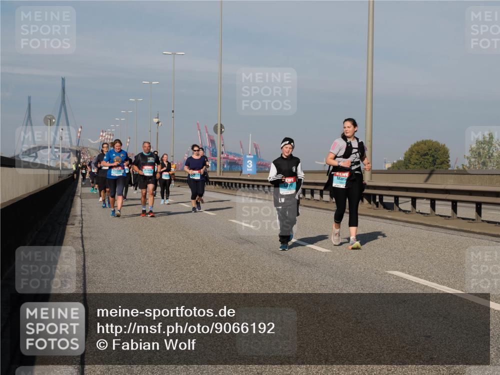 03.10.2025 - Köhlbrandbrückenlauf Fabian Wolf http://msf.ph/oto/9066192 03.10.2025 10:09:13 Position 3 3, 1897 meine-sportfotos.de
