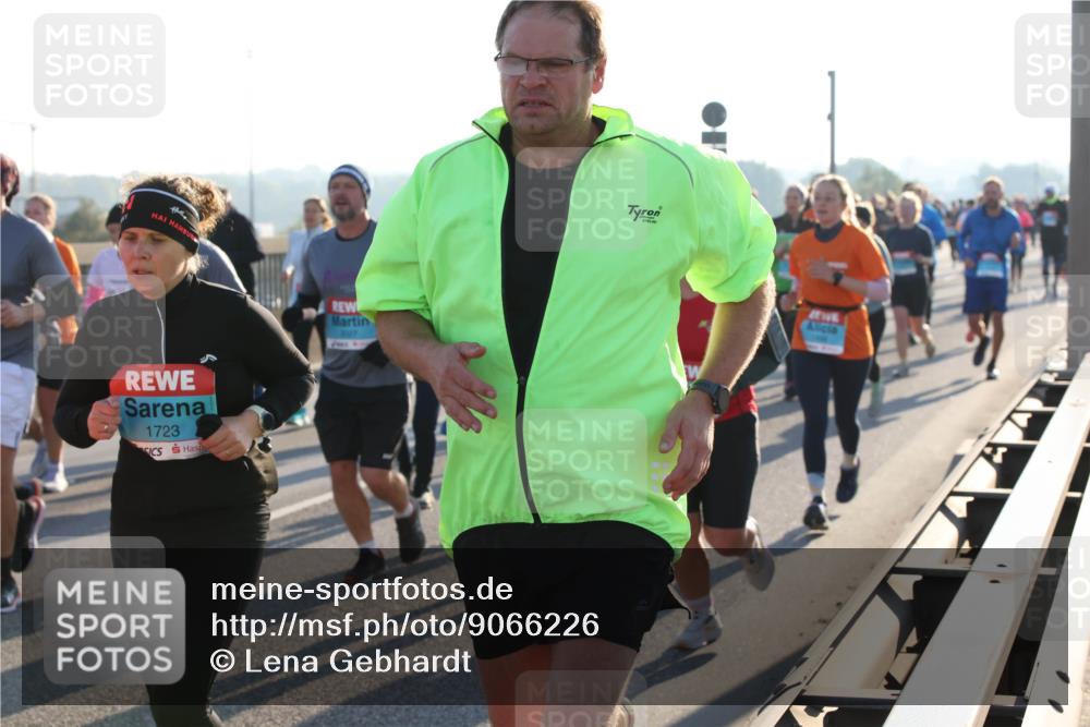 03.10.2025 - Köhlbrandbrückenlauf Lena Gebhardt http://msf.ph/oto/9066226 03.10.2025 09:23:00 Position 1 1723 meine-sportfotos.de