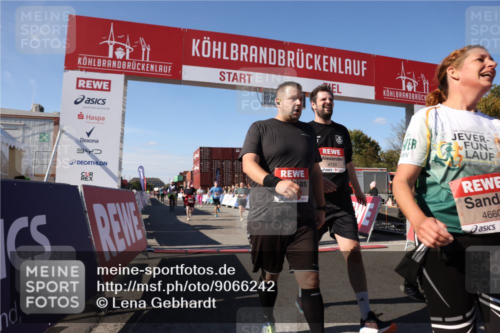 03.10.2025 - Köhlbrandbrückenlauf Lena Gebhardt http://msf.ph/oto/9066242 03.10.2025 13:29:46 Ziel 4629, 4660, 4714, 4720, 4733, 5119, 5120, 5260, 5333, 5482, 5574, 5944, 6066, 6093, 6215, 6439 meine-sportfotos.de