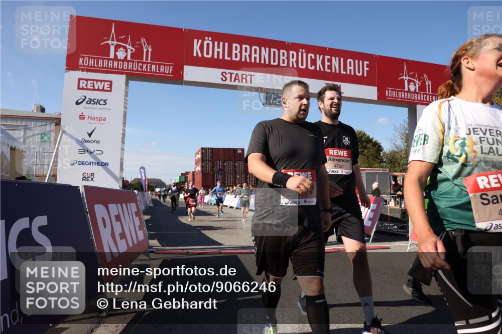 03.10.2025 - Köhlbrandbrückenlauf Lena Gebhardt http://msf.ph/oto/9066246 03.10.2025 13:29:46 Ziel 4629, 4660, 4714, 4720, 4733, 5119, 5120, 5260, 5333, 5482, 5574, 5944, 6066, 6093, 6215, 6439 meine-sportfotos.de
