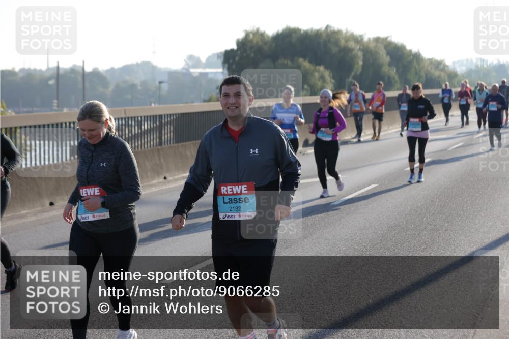 03.10.2025 - Köhlbrandbrückenlauf Jannik Wohlers http://msf.ph/oto/9066285 03.10.2025 09:27:12 Position 3 2182 meine-sportfotos.de