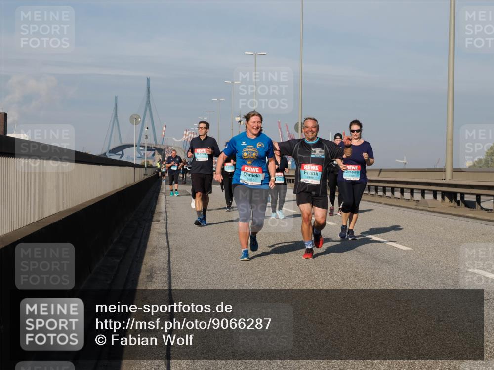 03.10.2025 - Köhlbrandbrückenlauf Fabian Wolf http://msf.ph/oto/9066287 03.10.2025 10:09:18 Position 3 2497, 2498 meine-sportfotos.de