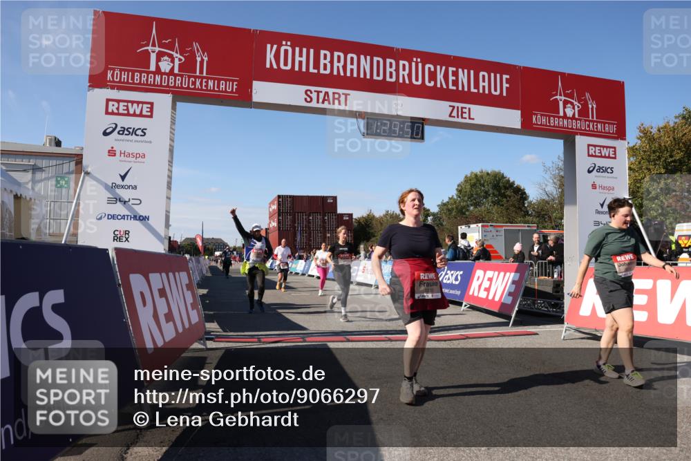 03.10.2025 - Köhlbrandbrückenlauf Lena Gebhardt http://msf.ph/oto/9066297 03.10.2025 13:29:50 Ziel 4629, 4660, 4714, 4720, 4733, 4825, 5119, 5120, 5260, 5333, 5574, 5587, 5621, 5930, 5944, 6066, 6234, 6698 meine-sportfotos.de