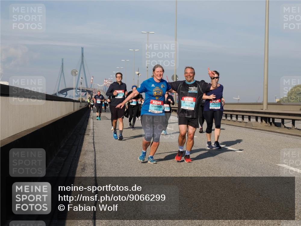 03.10.2025 - Köhlbrandbrückenlauf Fabian Wolf http://msf.ph/oto/9066299 03.10.2025 10:09:18 Position 3 2497, 2498 meine-sportfotos.de