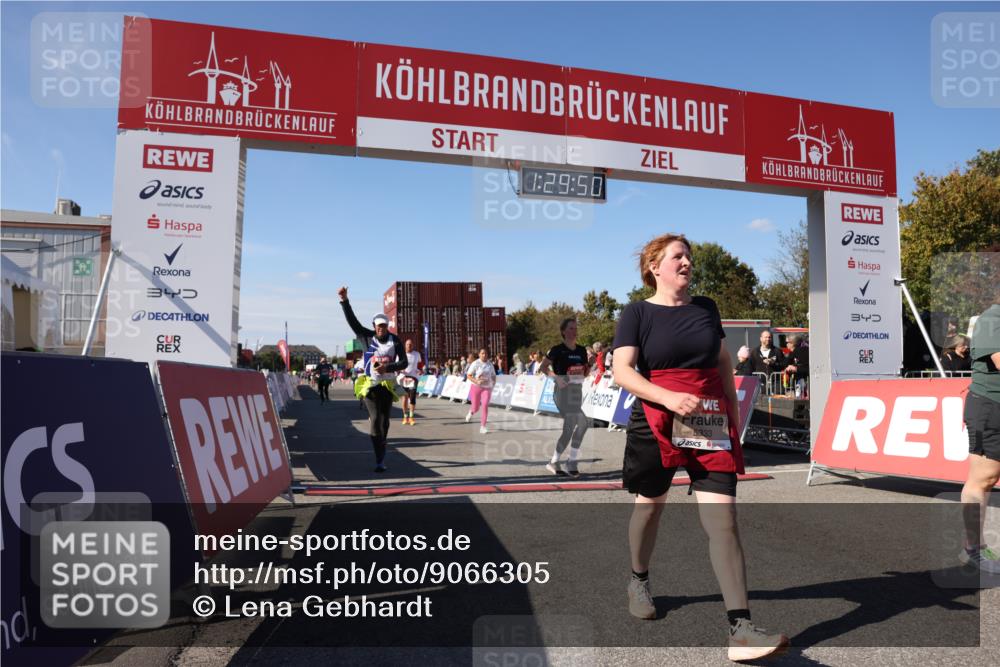 03.10.2025 - Köhlbrandbrückenlauf Lena Gebhardt http://msf.ph/oto/9066305 03.10.2025 13:29:51 Ziel 4629, 4660, 4714, 4720, 4733, 4825, 5119, 5120, 5260, 5333, 5574, 5587, 5621, 5930, 5944, 6066, 6234, 6570, 6698 meine-sportfotos.de