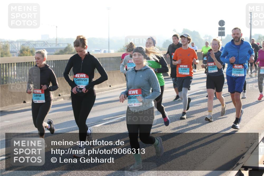 03.10.2025 - Köhlbrandbrückenlauf Lena Gebhardt http://msf.ph/oto/9066313 03.10.2025 09:23:04 Position 1 1720, 2051, 1890, 1479, 3213, 3214, 2448 meine-sportfotos.de